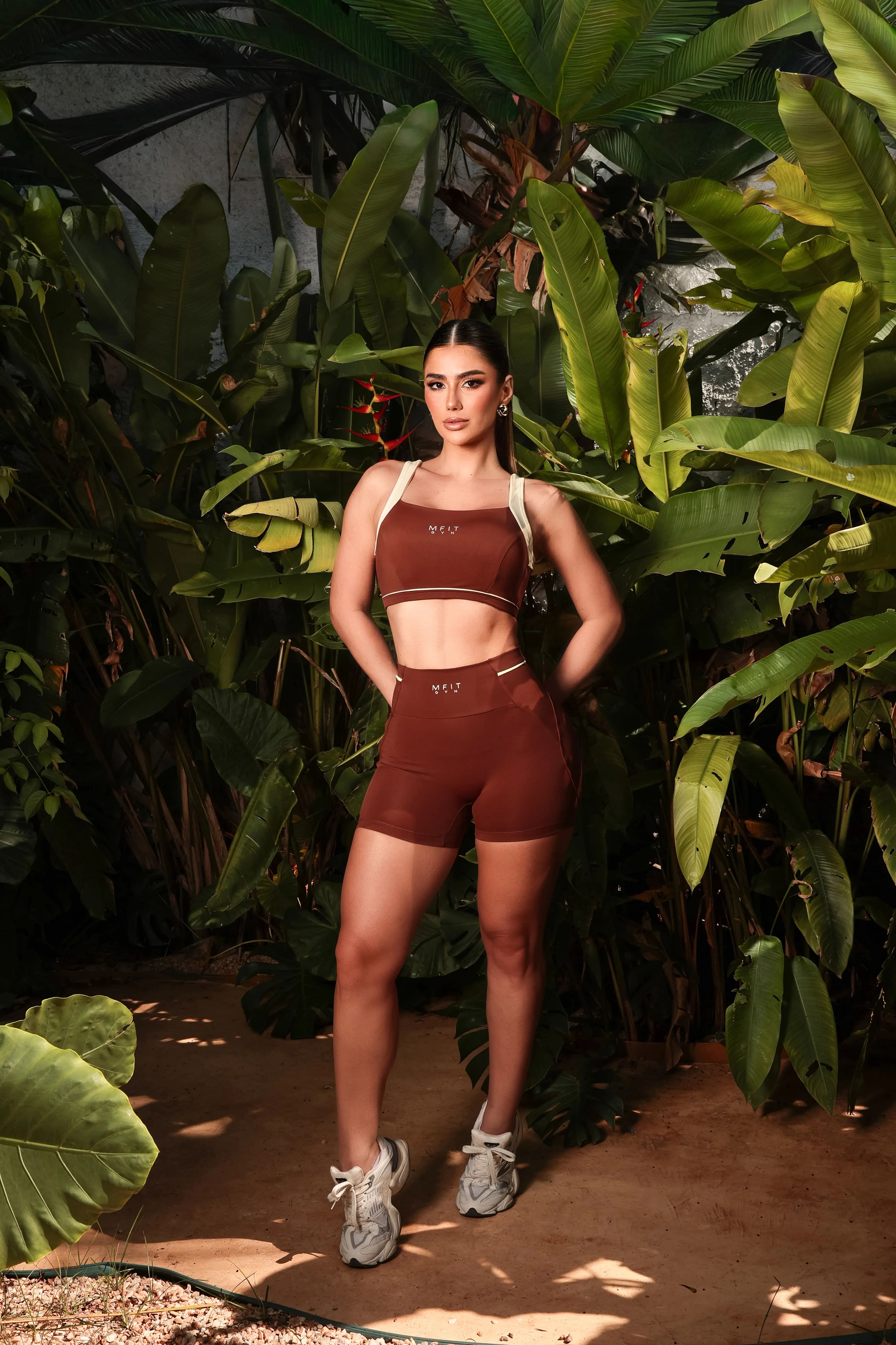 AURA MARROM 1